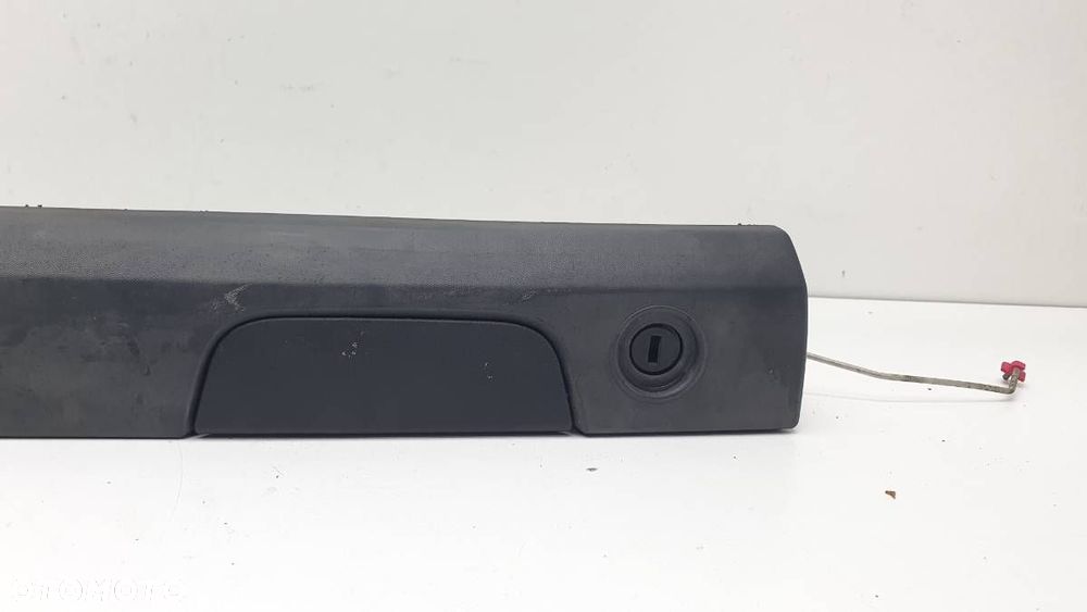 BLENDA LISTWA KLAMKA KLAPY TYLNEJ DACIA DOKKER 8200490253 8200553159 - 2
