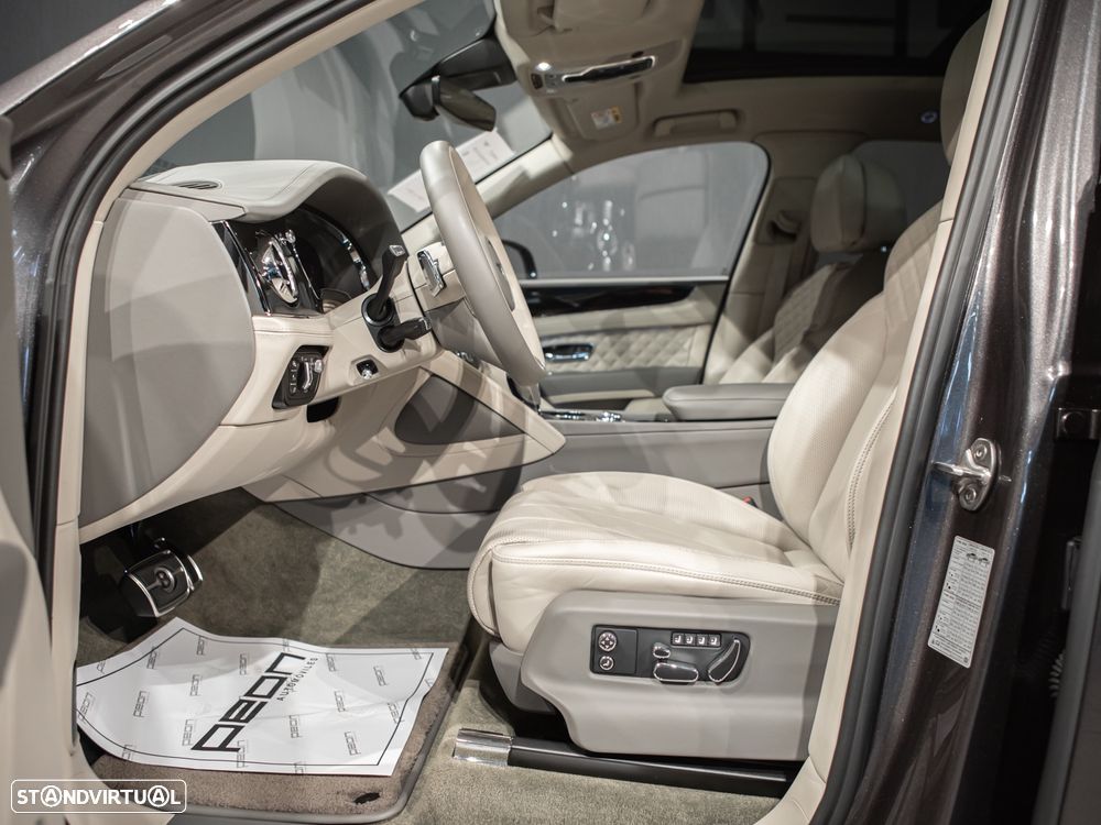 Bentley Bentayga V8 S - 31