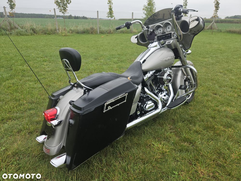 Harley-Davidson Touring Street Glide - 8