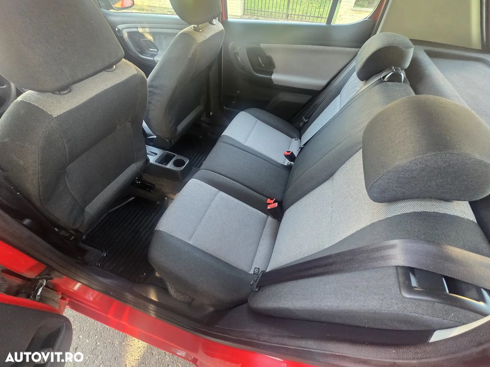 Skoda Fabia 1.2 HTP Active - 10