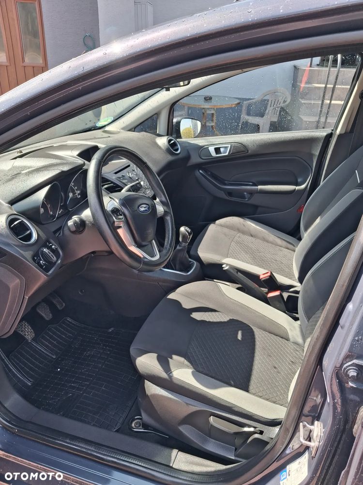 Ford Fiesta - 15
