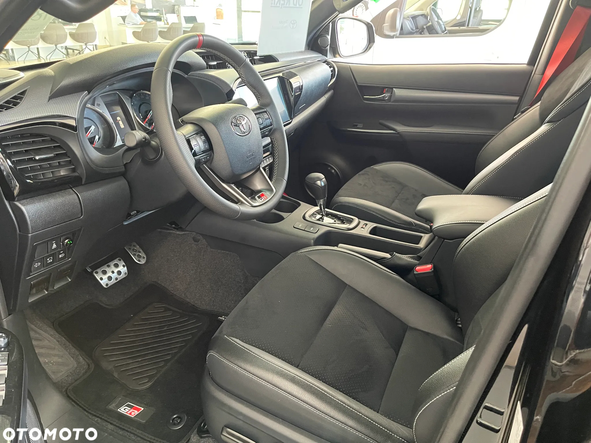 Toyota Hilux 2.8 D-4D Double Cab GR Sport II 4x4 - 18