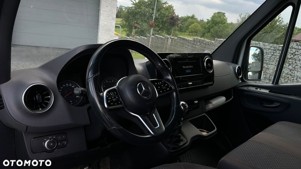 Mercedes-Benz Sprinter - 15