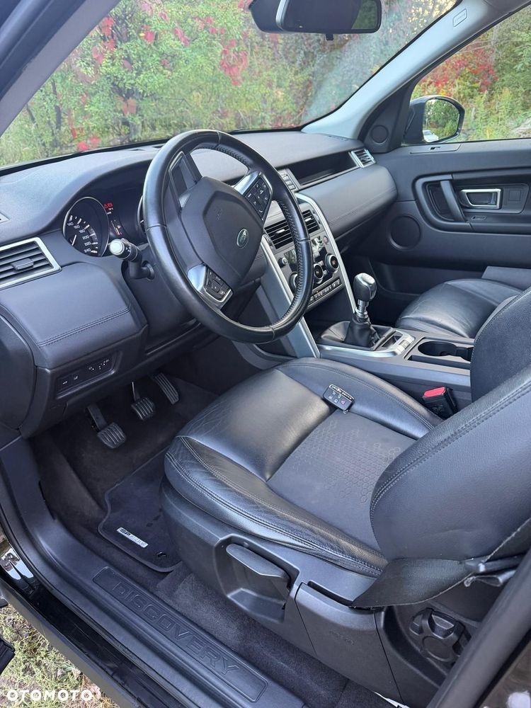 Land Rover Discovery Sport - 16