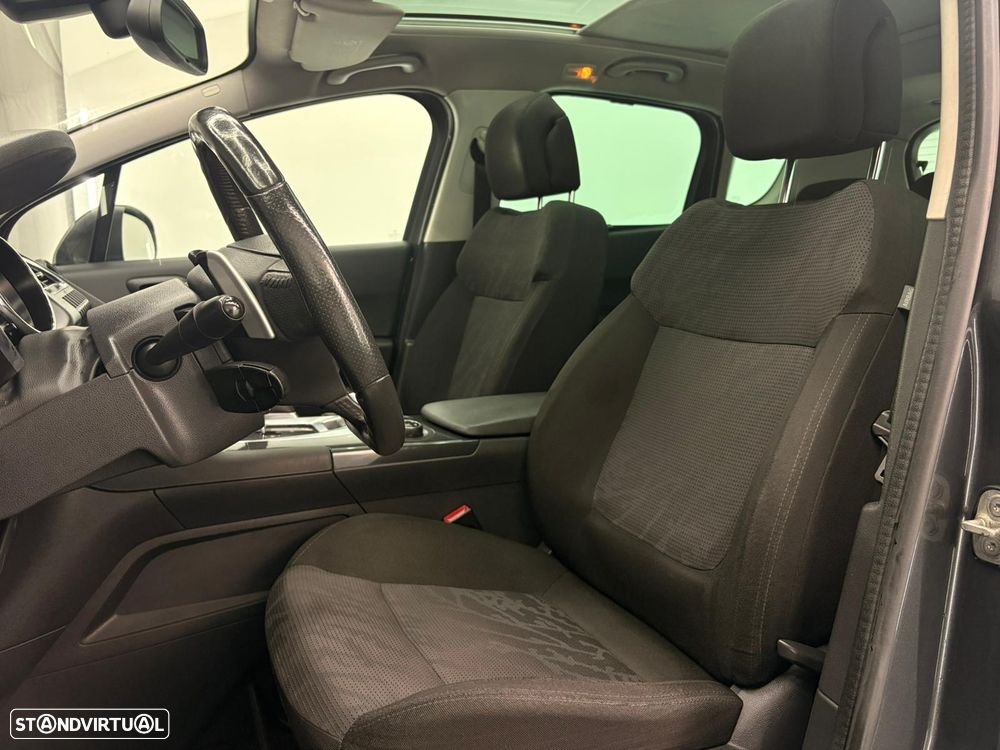 Peugeot 3008 1.6 HDi Executive CMP6 - 13