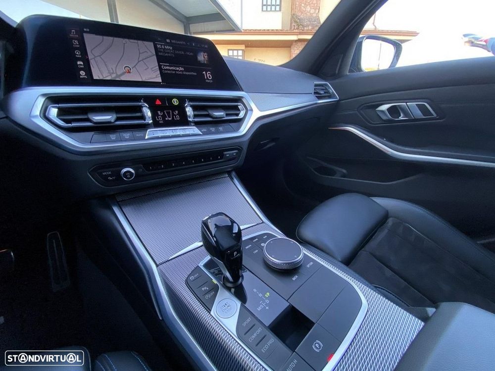 BMW 320 d Pack Desportivo M Auto - 6
