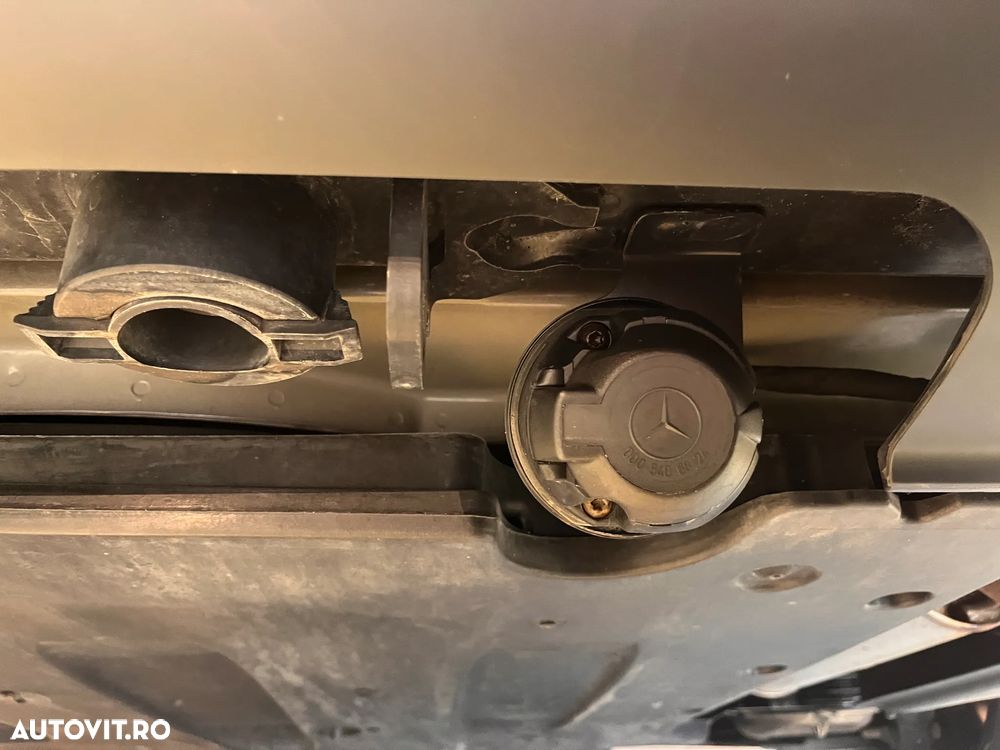 Mercedes-Benz V 300 d Lang 4Matic 9G-TRONIC Special Edition Avantgarde - 40