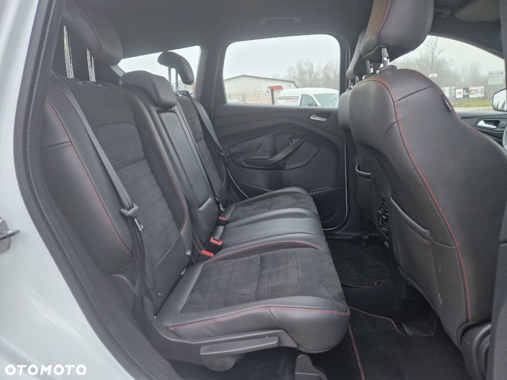 Ford Kuga 1.5 EcoBoost 2x4 ST-Line - 19