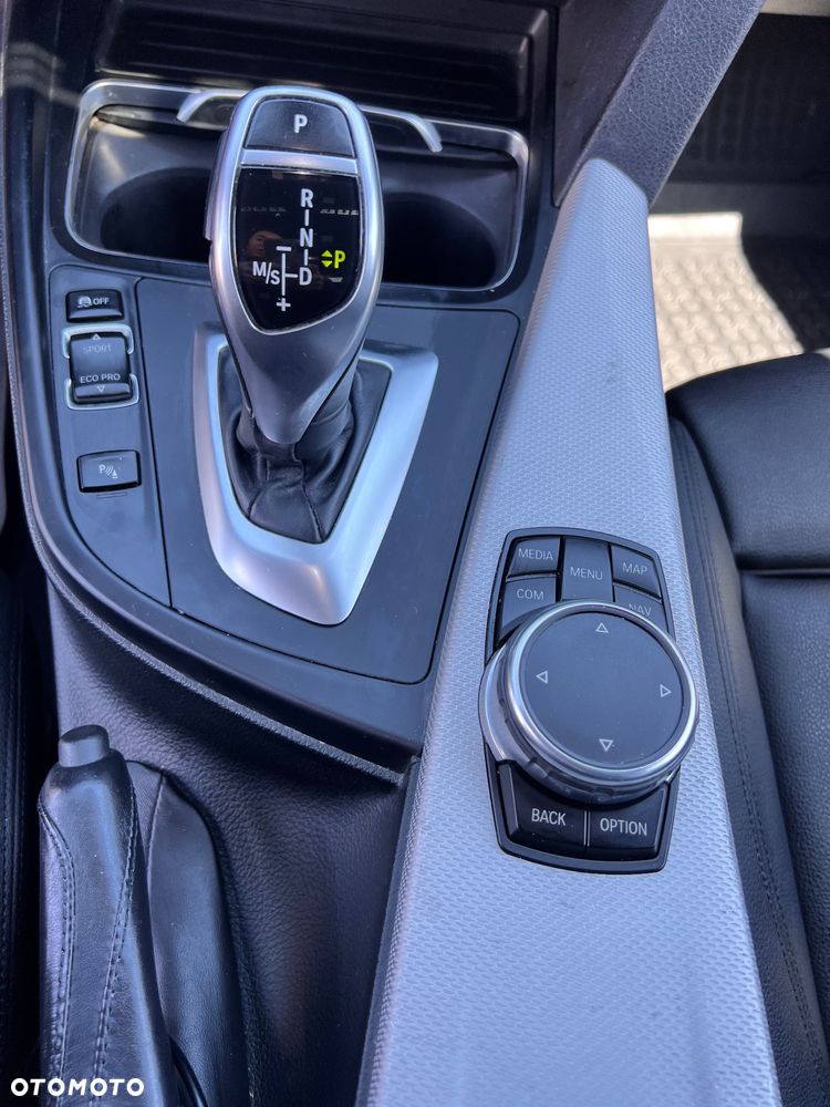 BMW Seria 3 320i Edition M Sport Shadow - 10