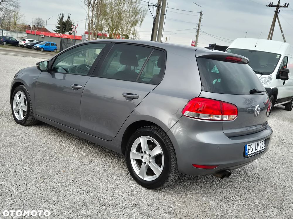 Volkswagen Golf 2.0 TDI DPF DSG MATCH - 9