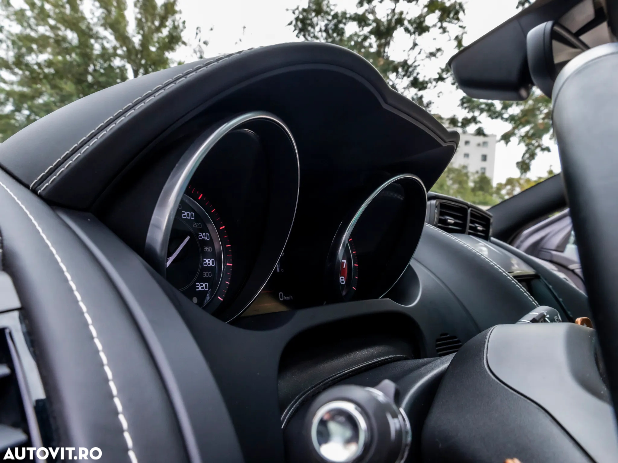 Jaguar F-Type V8 S - 28