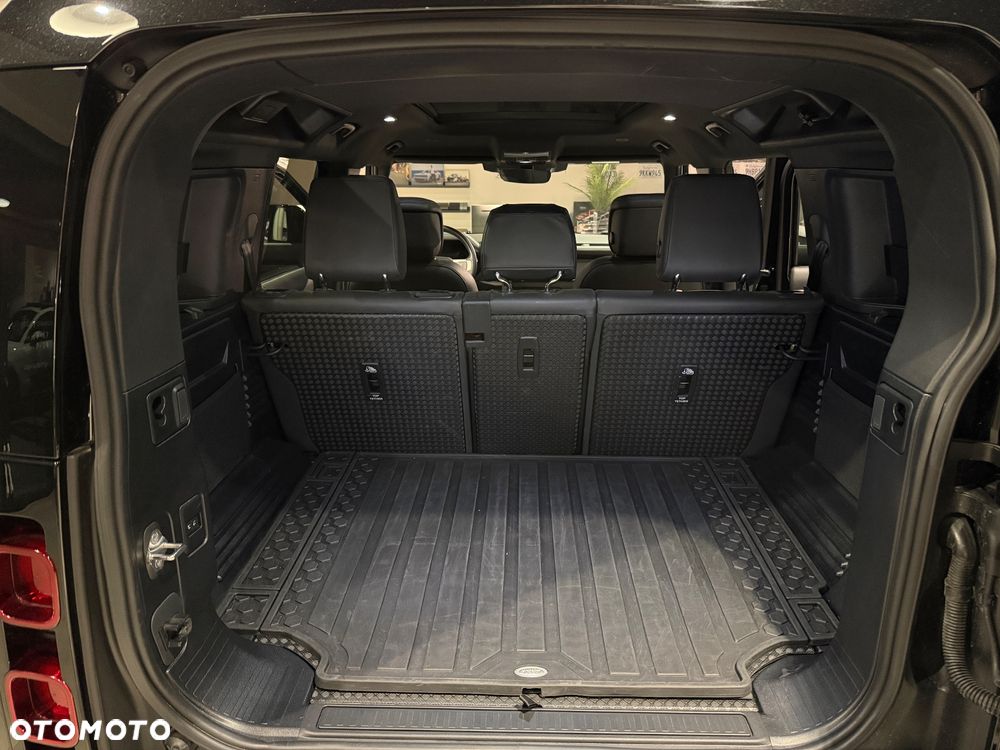 Land Rover Defender 3.0 D300 mHEV HSE - 26