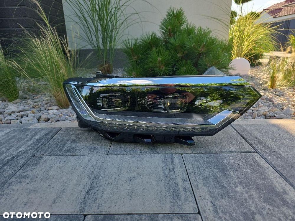 VW PASSAT B8 3G1 Lampa prawa przód Full Led Dynamic 3G1941114A Chrom - 1