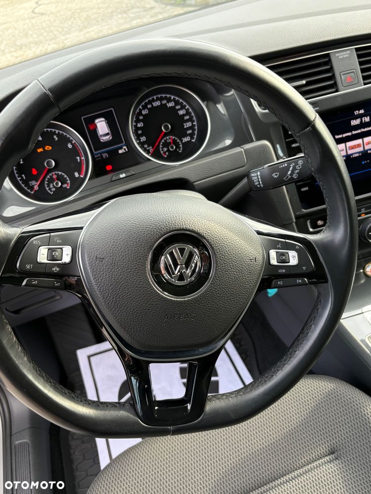 Volkswagen Golf - 19