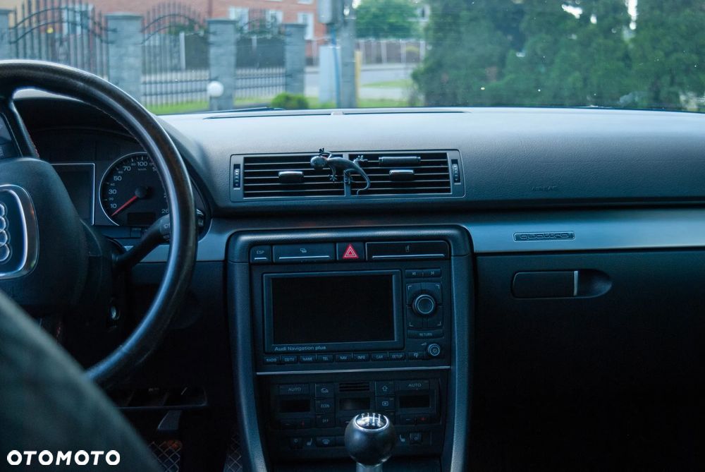 Audi A4 Avant 2.0 TDI DPF Quattro - 29