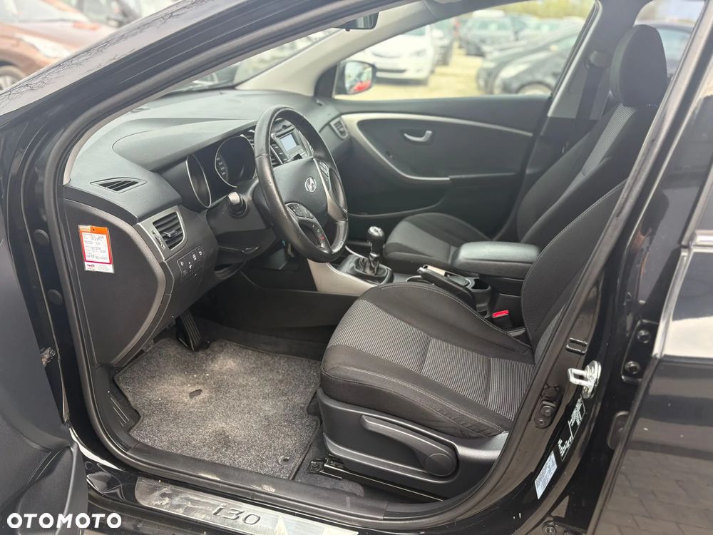 Hyundai i30 1.6 GDI Classic - 11