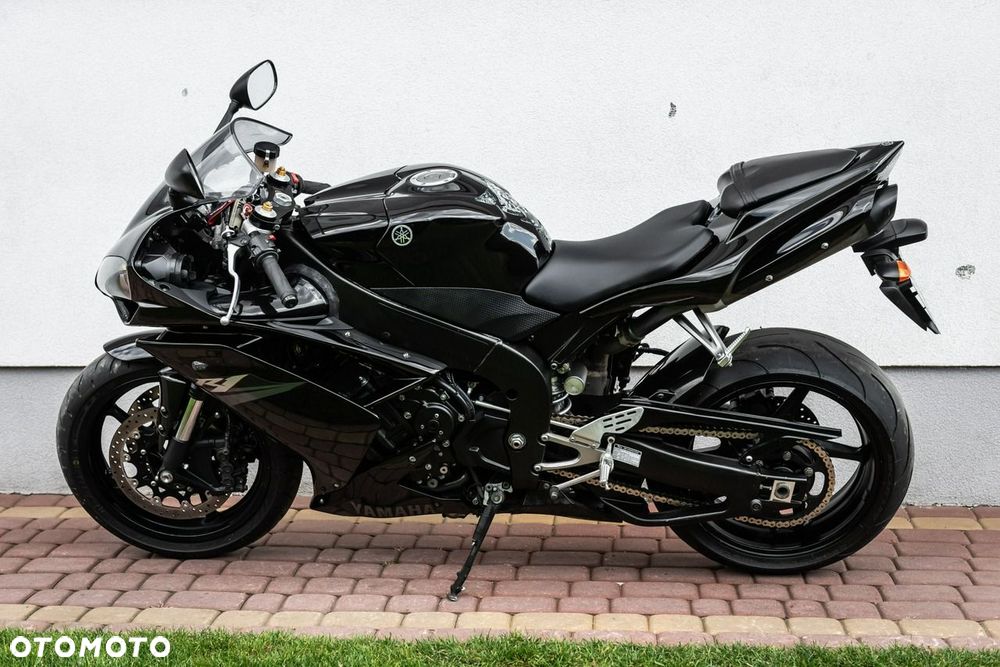 Yamaha R1 - 5
