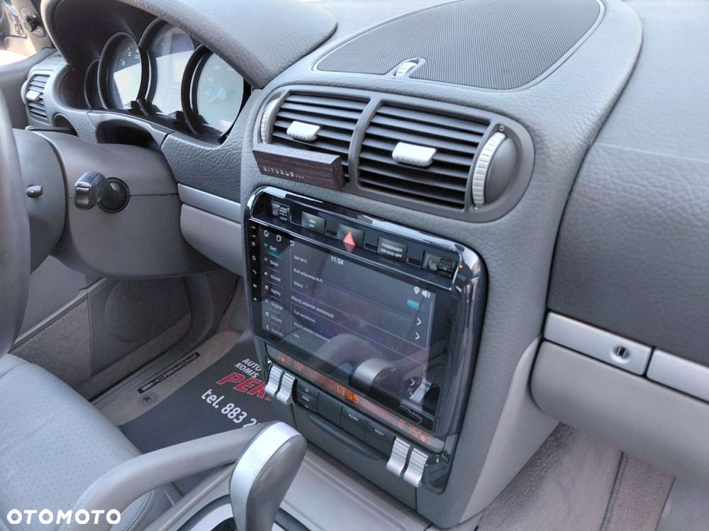 Porsche Cayenne - 15