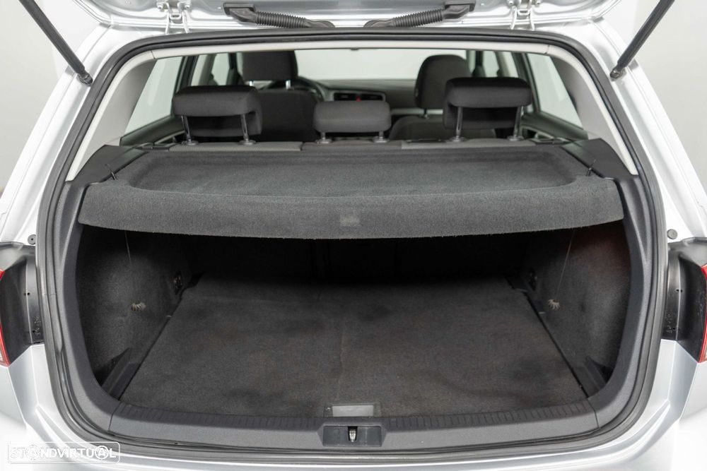 VW Golf 1.6 TDi Confortline - 11
