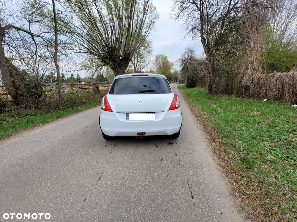 Suzuki Swift 1.3 Club dance - 9