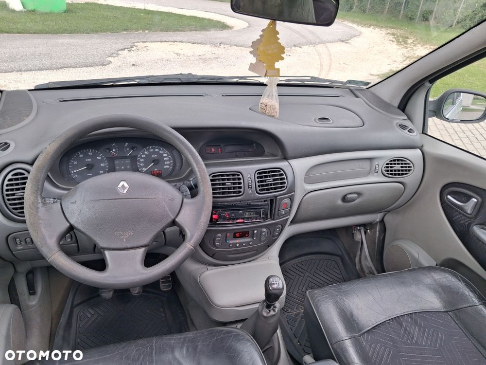 Renault Scenic - 8
