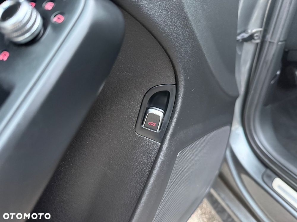 Audi RS4 Avant Avant S tronic - 33