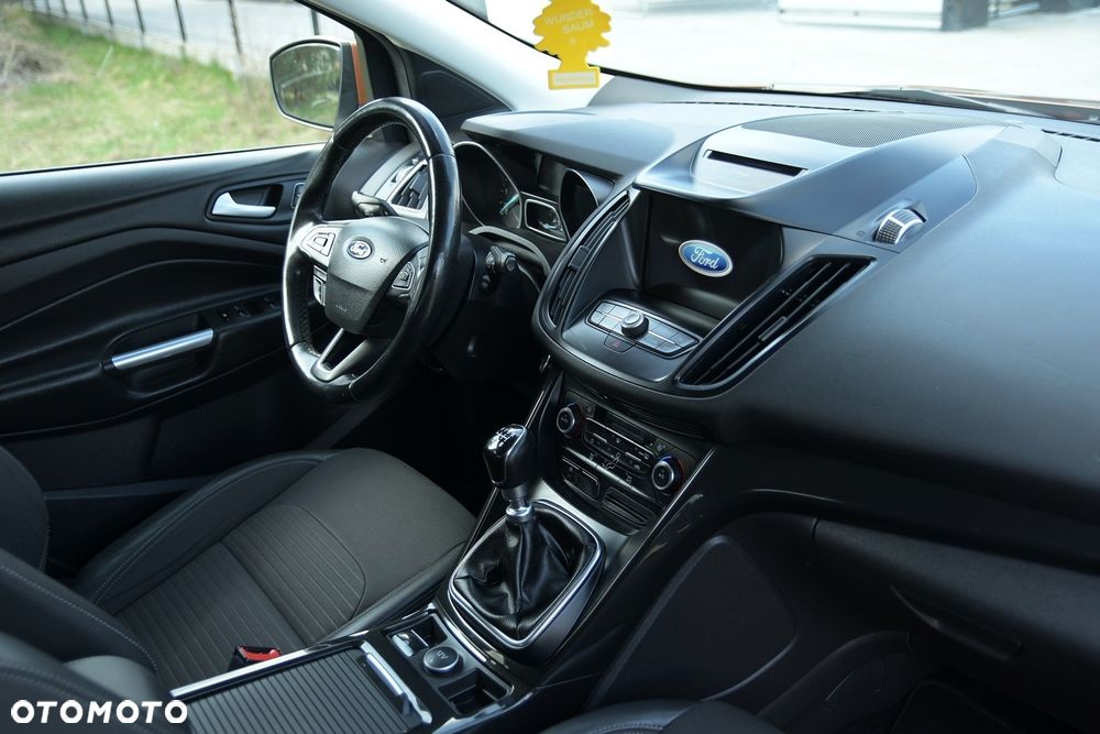Ford Kuga 2.0 TDCi 2x4 Titanium - 15