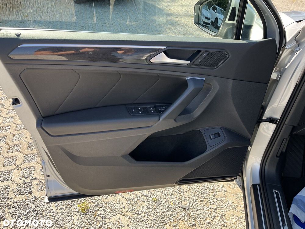 Volkswagen Tiguan 2.0 TSI 4Mot Elegance DSG - 11