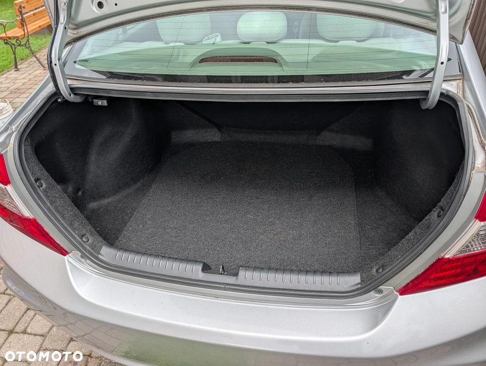 Honda Civic 1.8 Comfort - 28