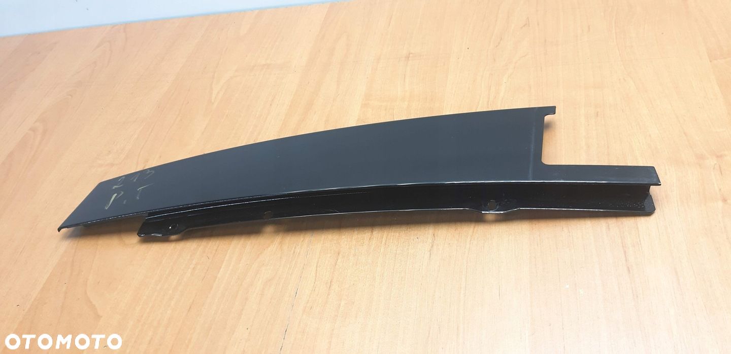 Mercedes E Klasa W213 listwa słupka drzwi prawy tył W2136900487 - 1