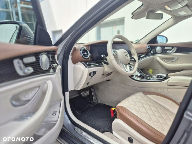 Mercedes-Benz Klasa E 400 d 4-Matic All-Terrain 9G-TRONIC - 7