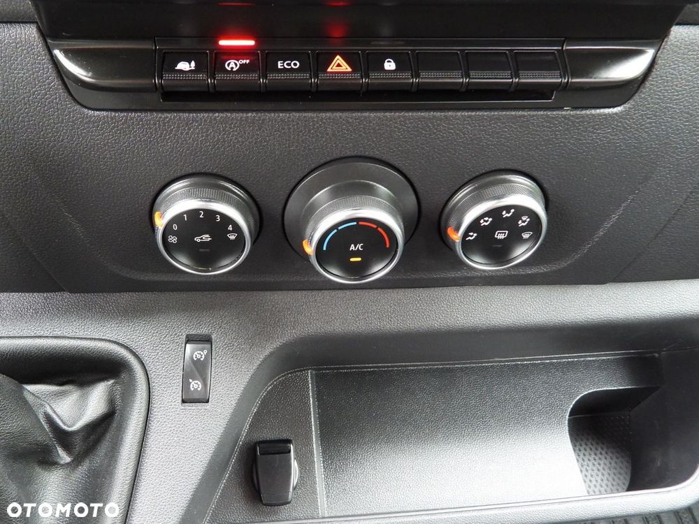 Renault MASTER FURGON BRYGADÓWKA 6 MIEJSC TEMPOMAT LEDY BLIŹNIACZE KOŁA KLIMATYZACJA  165KM - 33