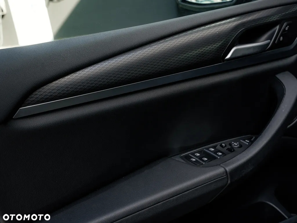 BMW X4 xDrive20d - 11