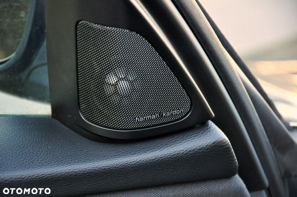 BMW Seria 3 - 36