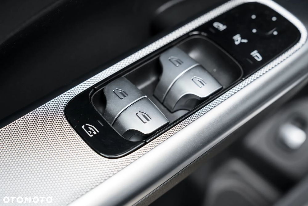 Mercedes-Benz GLC 300 de 4-Matic AMG Line - 14