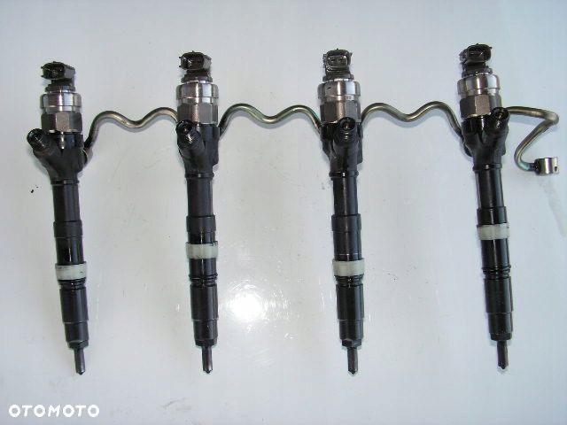 AVENSIS T25 2,0 D4D 116 KONI WTRYSK WTRYSKI 2 PINY - 1