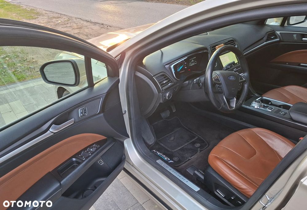 Ford Mondeo 2.0 Hybrid Titanium - 6