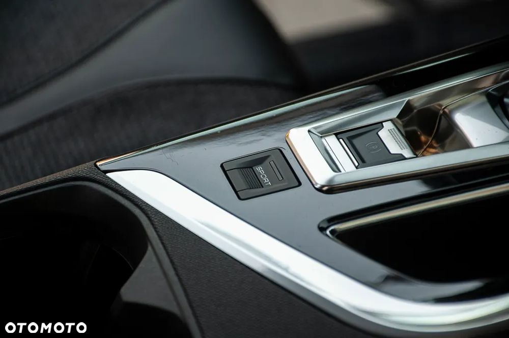 Peugeot 3008 PureTech 130 Stop & Start EAT6 Allure - 18