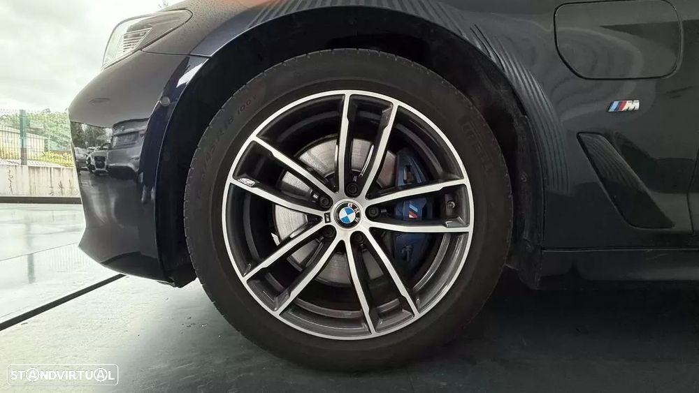 BMW 530 e Pack Desportivo M - 43