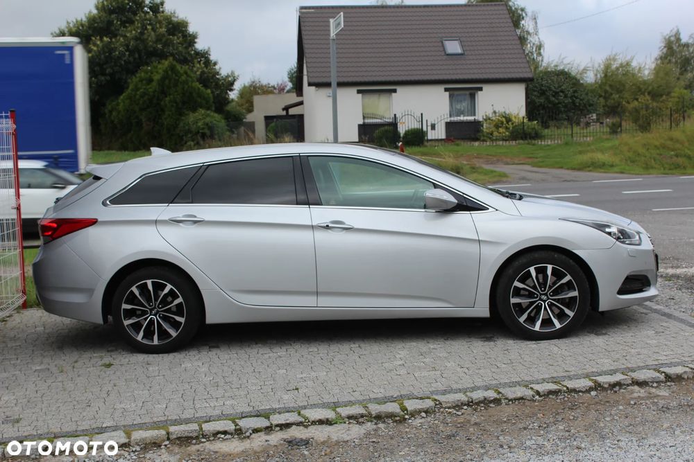 Hyundai i40 Kombi blue 1.7 CRDi DCT Premium - 4