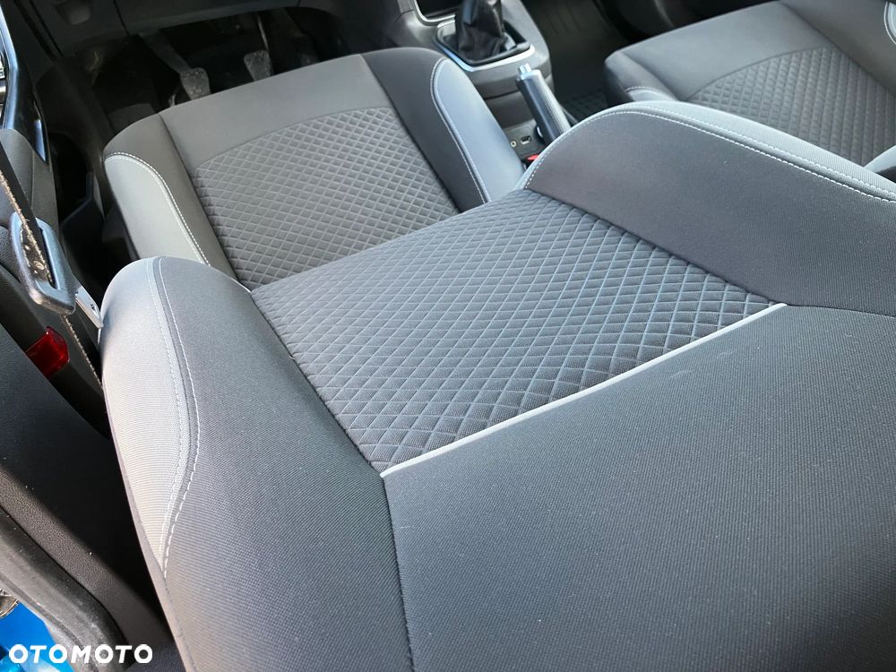 Ford Fiesta 1.0 EcoBoost Trend - 32