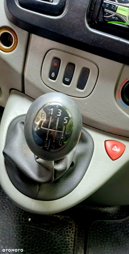 Renault Trafic - 14