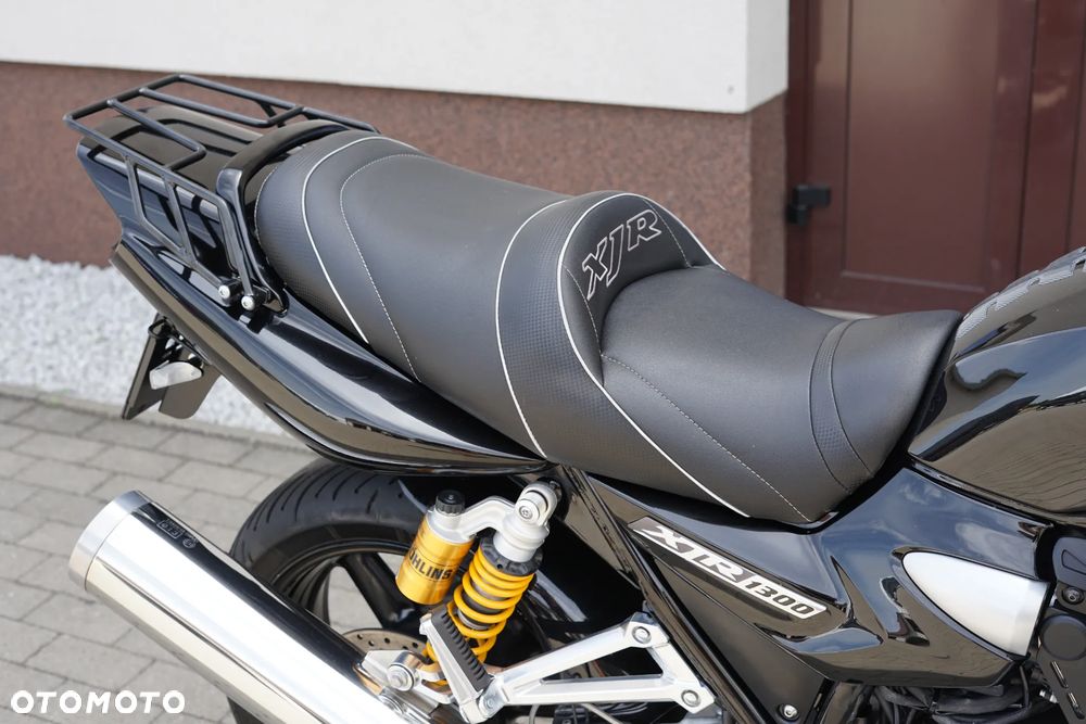 Yamaha XJR - 6