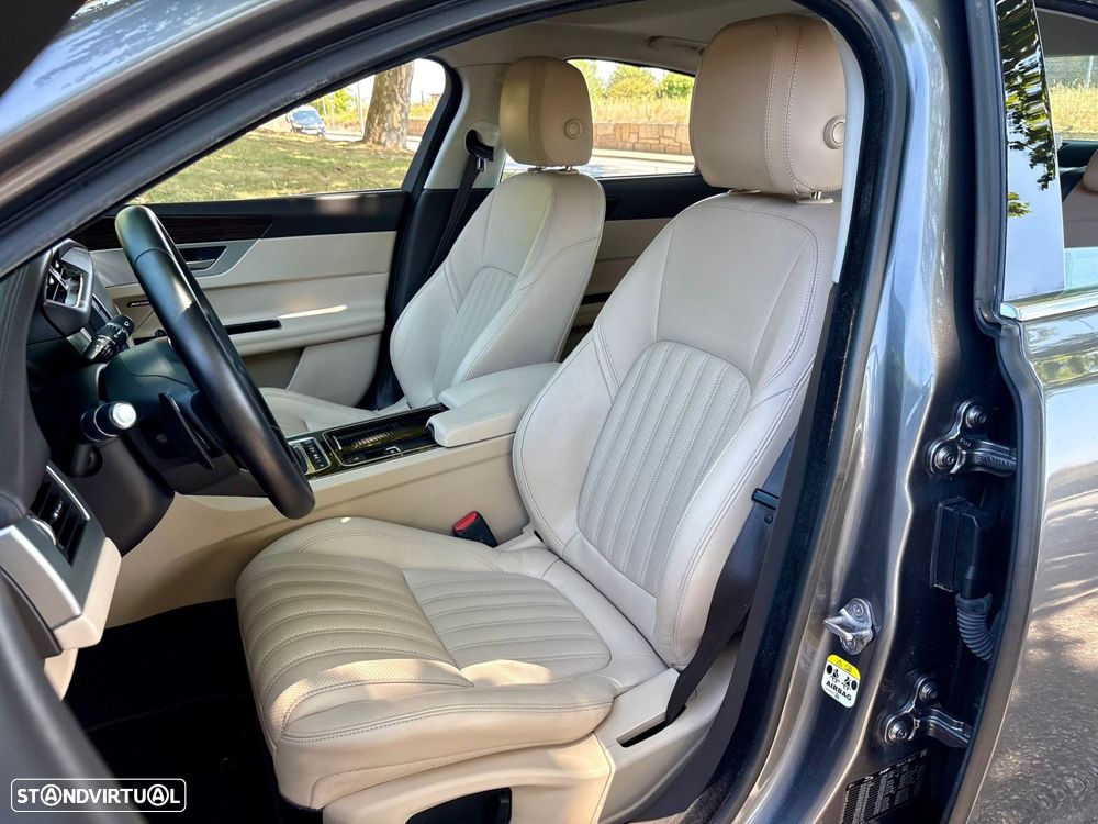 Jaguar XF 3.0 TDV6 Portfolio Aut. - 10