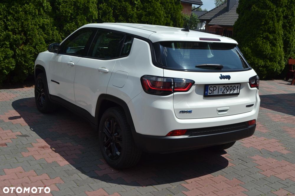 Jeep Compass - 8