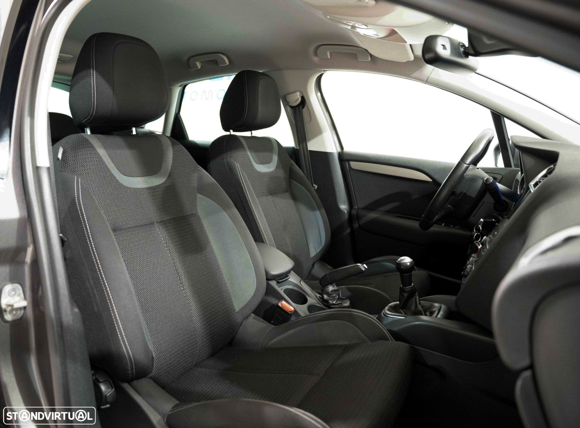 Citroën C4 1.2 PureTech Feel - 12