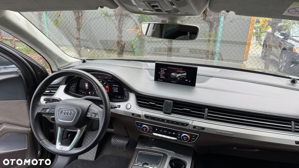 Audi Q7 - 11