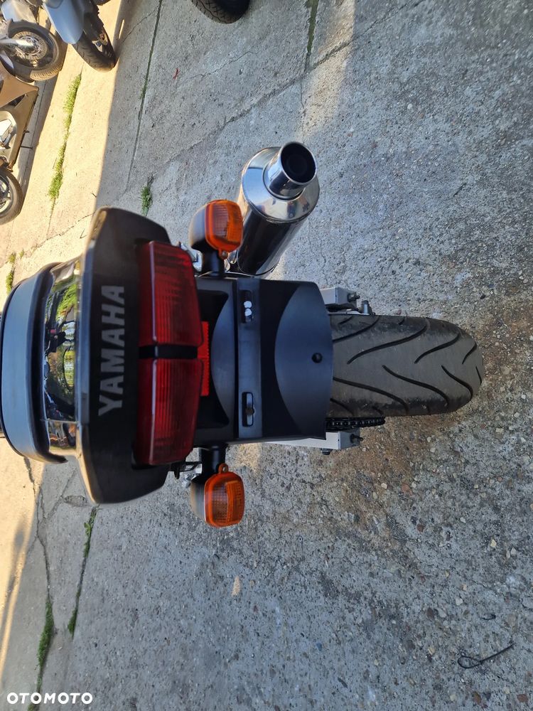 Yamaha FZ - 26