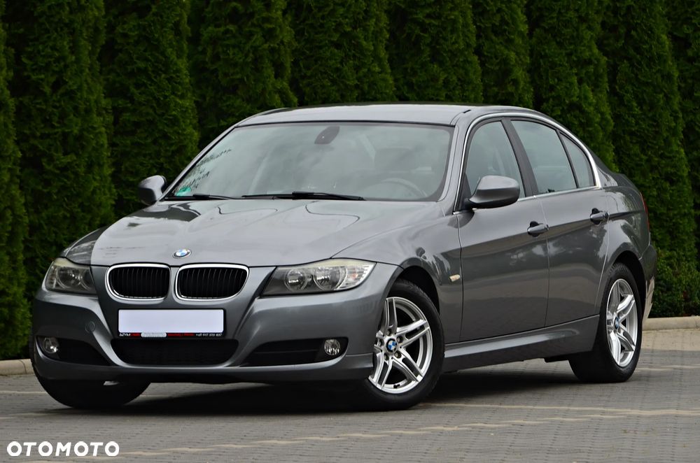 BMW Seria 3 318d - 15