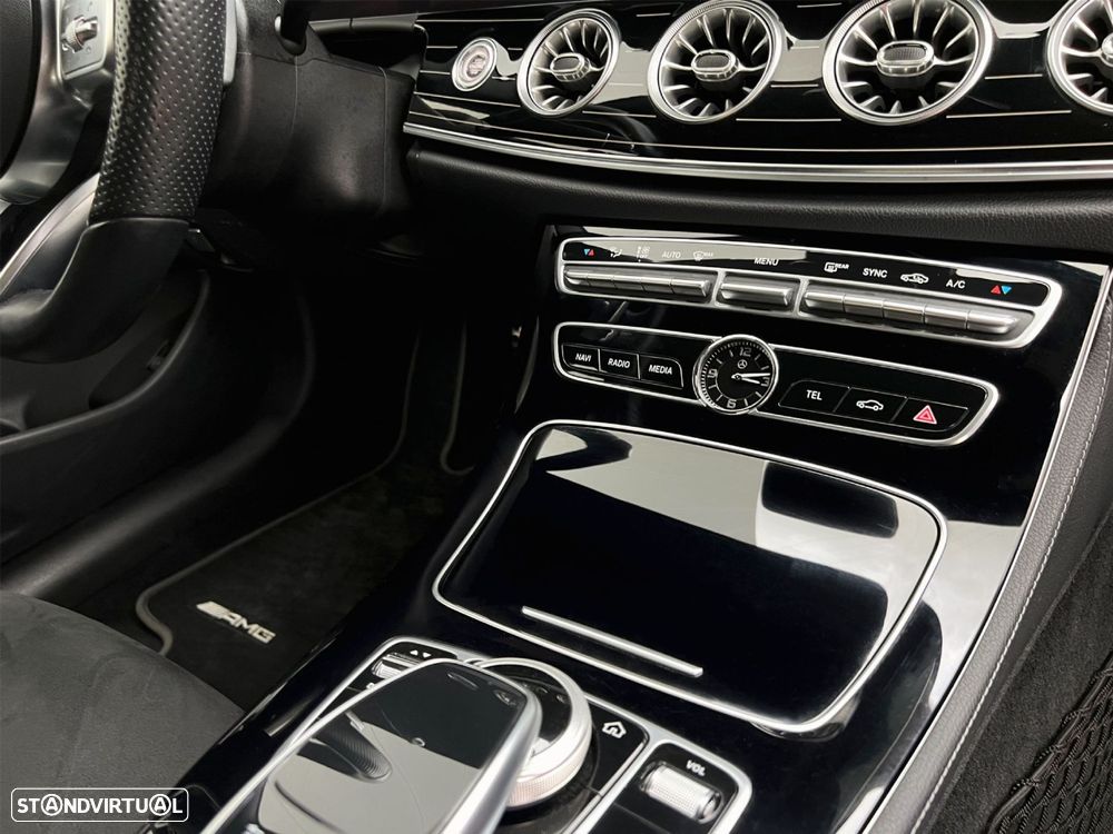 Mercedes-Benz E 220 - 29
